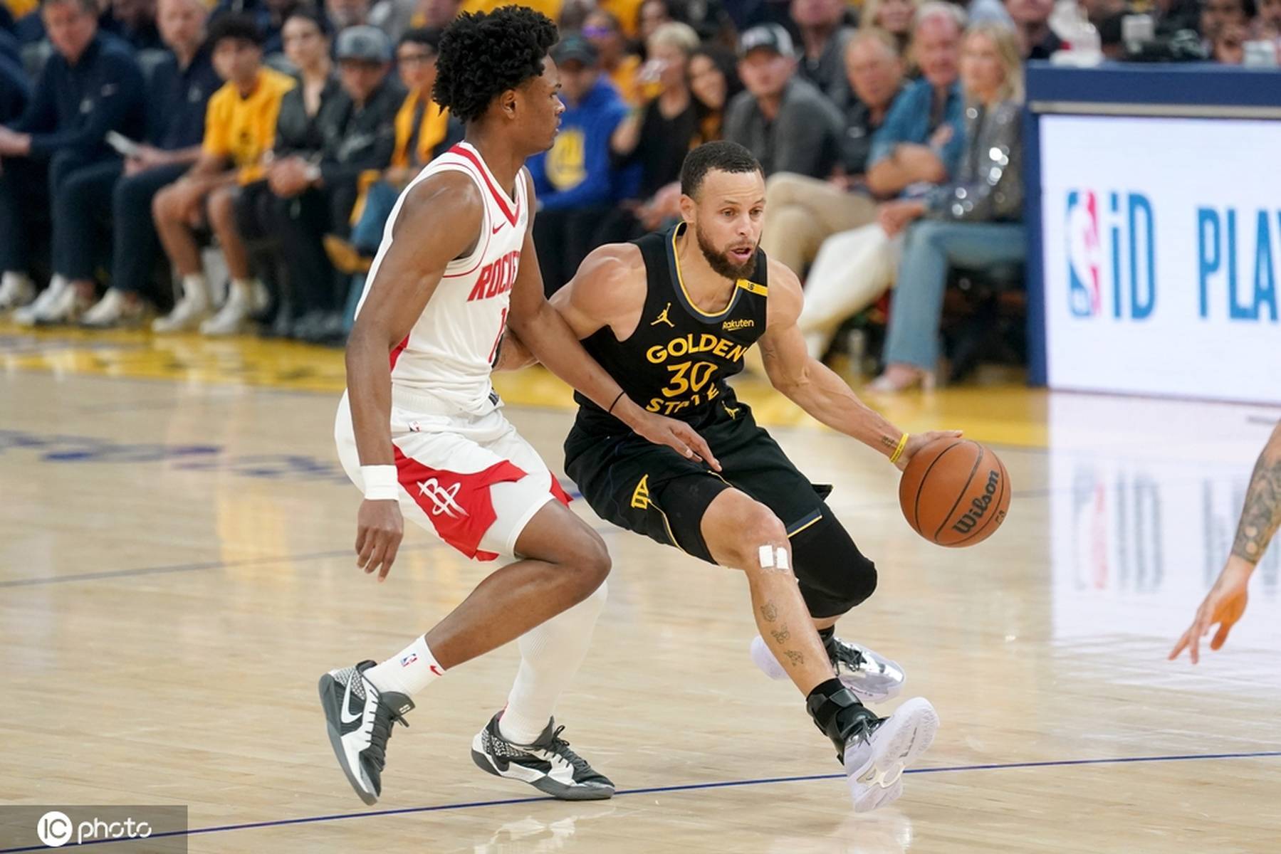 包含库里关键节点战术调整，FPX带队取胜！的词条